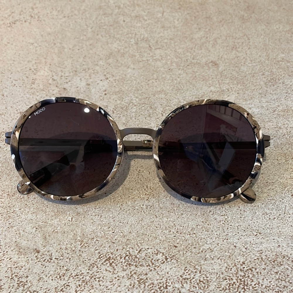Modo model 464 sunglasses
